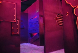  Os corredores sombrios dos jogos a laser de Reims - 9999- MEGAZONE LASER GAMES MEGAZONE DE REIMS